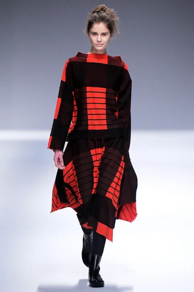 Look 29